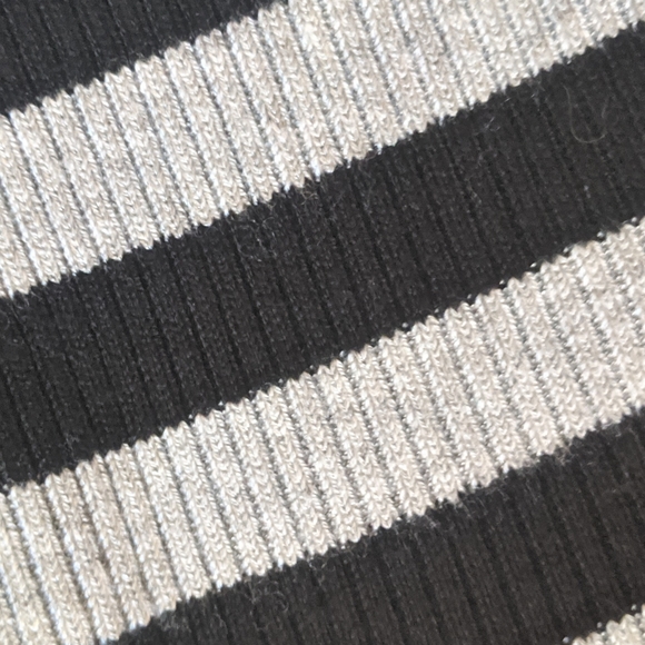 Philosophy / Ribbed Mock Neck Stripes / M - Picture 5 of 7